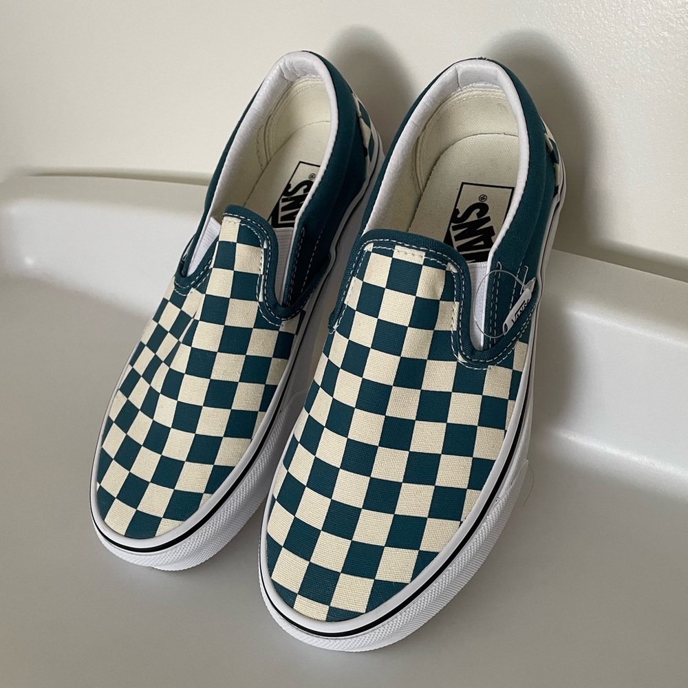 Vans Unisex Slip-On Canvas Shoe - Mens 5.0/Womens 6.5